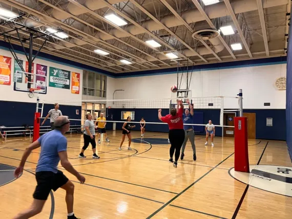 adult-sports-volleyball